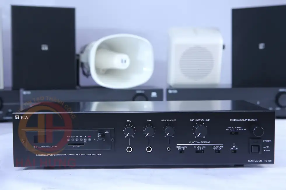Ampli trung tâm dùng cho hội thảo TS-780