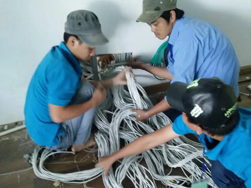 thi cong lap dat he thong mang Lan