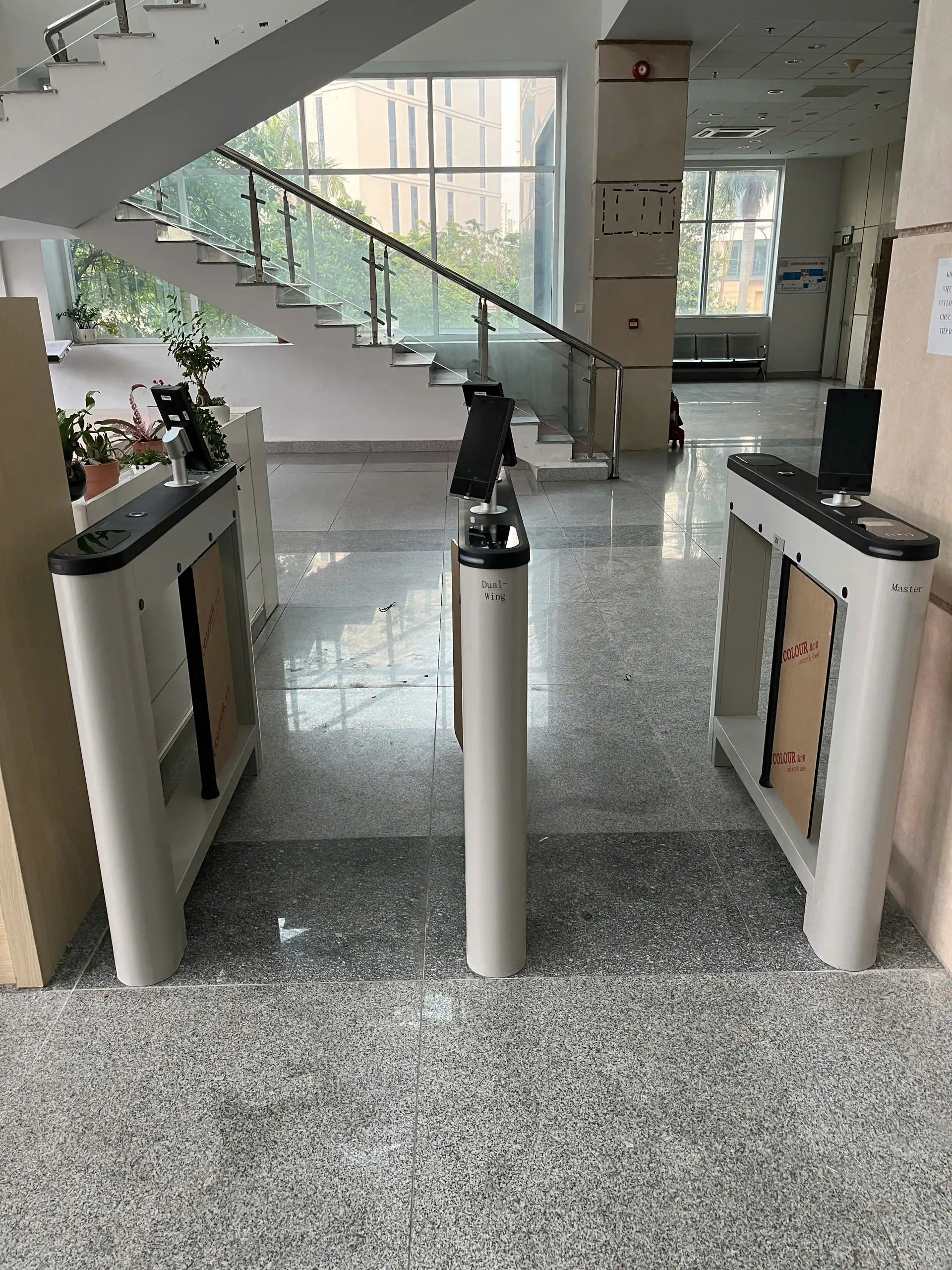 kiem soat ra vao cct hcm12