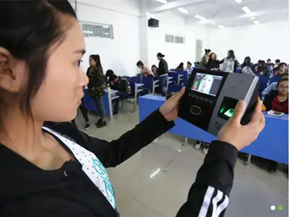 Giải pháp khóa vân tay quản lý học sinh 4 Giải pháp khóa vân tay quản lý học sinh