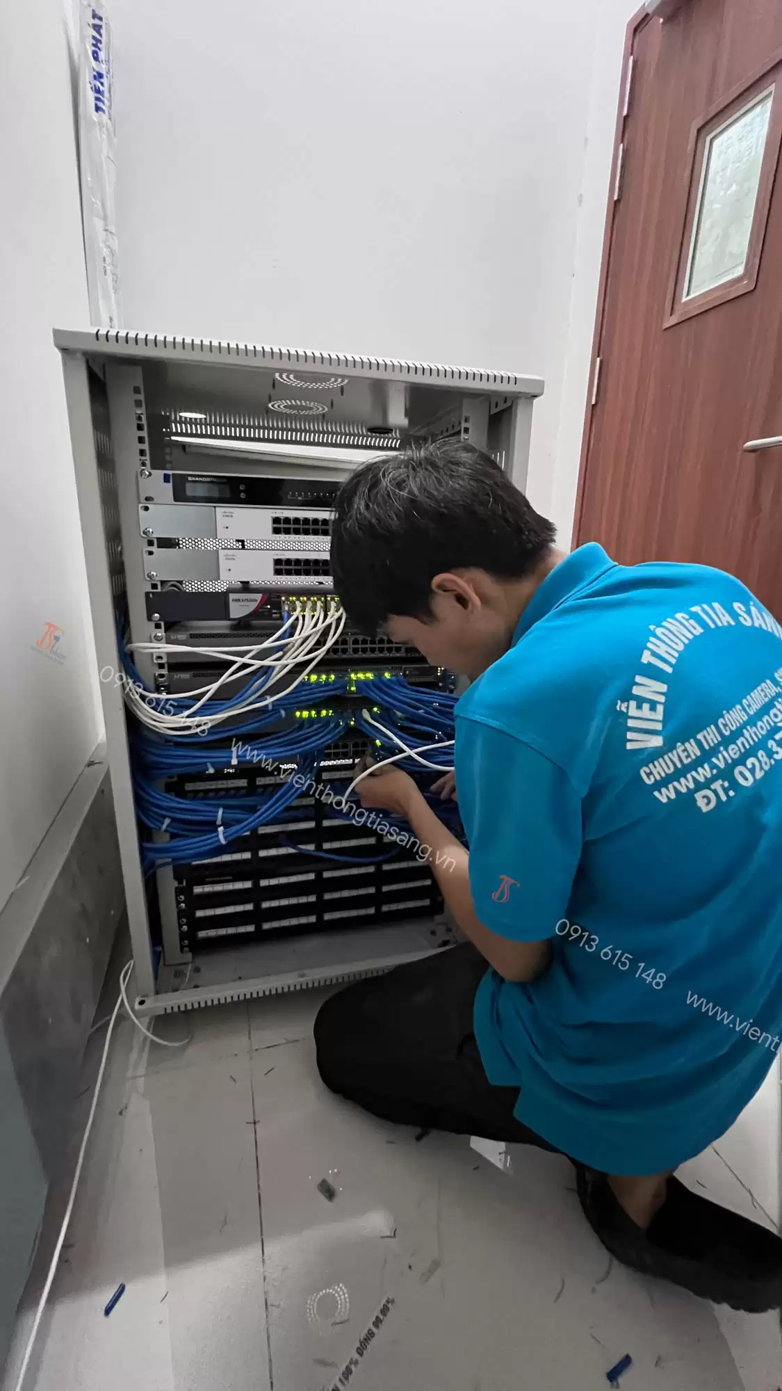 3/1/2023 Tia sáng thi công Hệ thống mạng | Gò Vấp