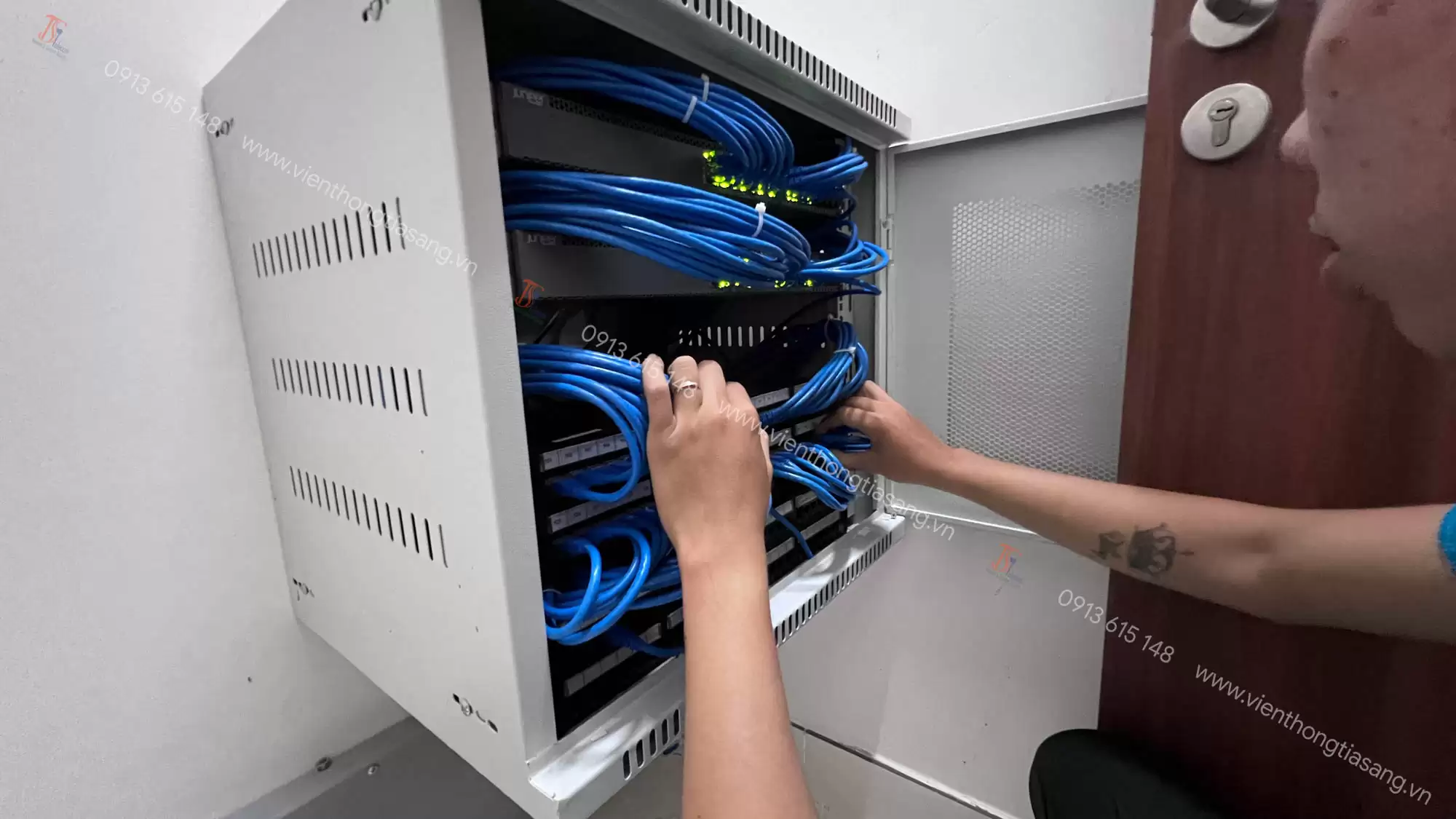 3/1/2023 Tia sáng thi công Hệ thống mạng | Gò Vấp